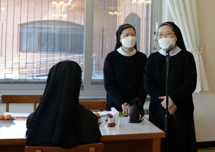Prioress of the Seoul Priory’s Visit to the Daegu Priory House